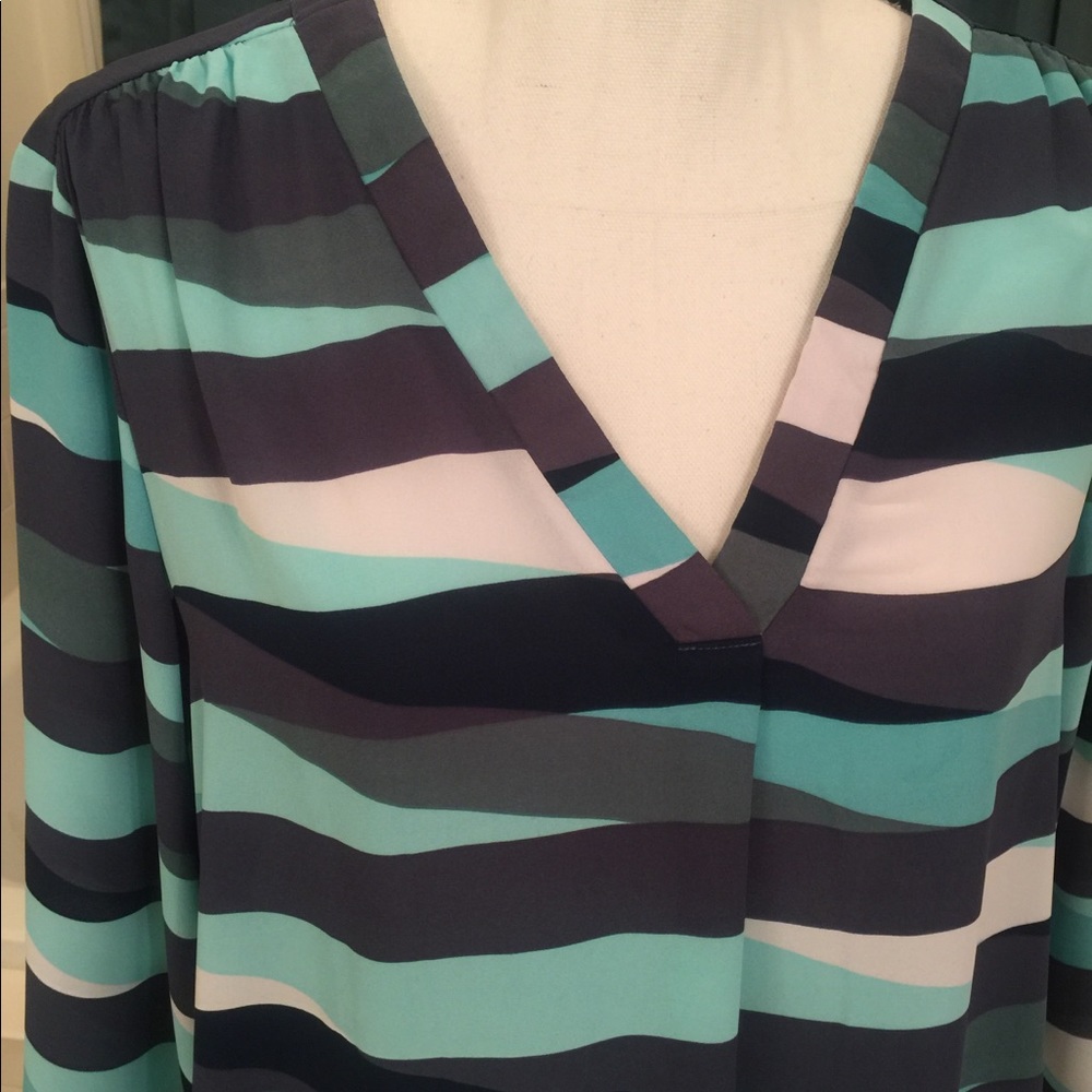 Sheer blouse - Picture 2 of 3